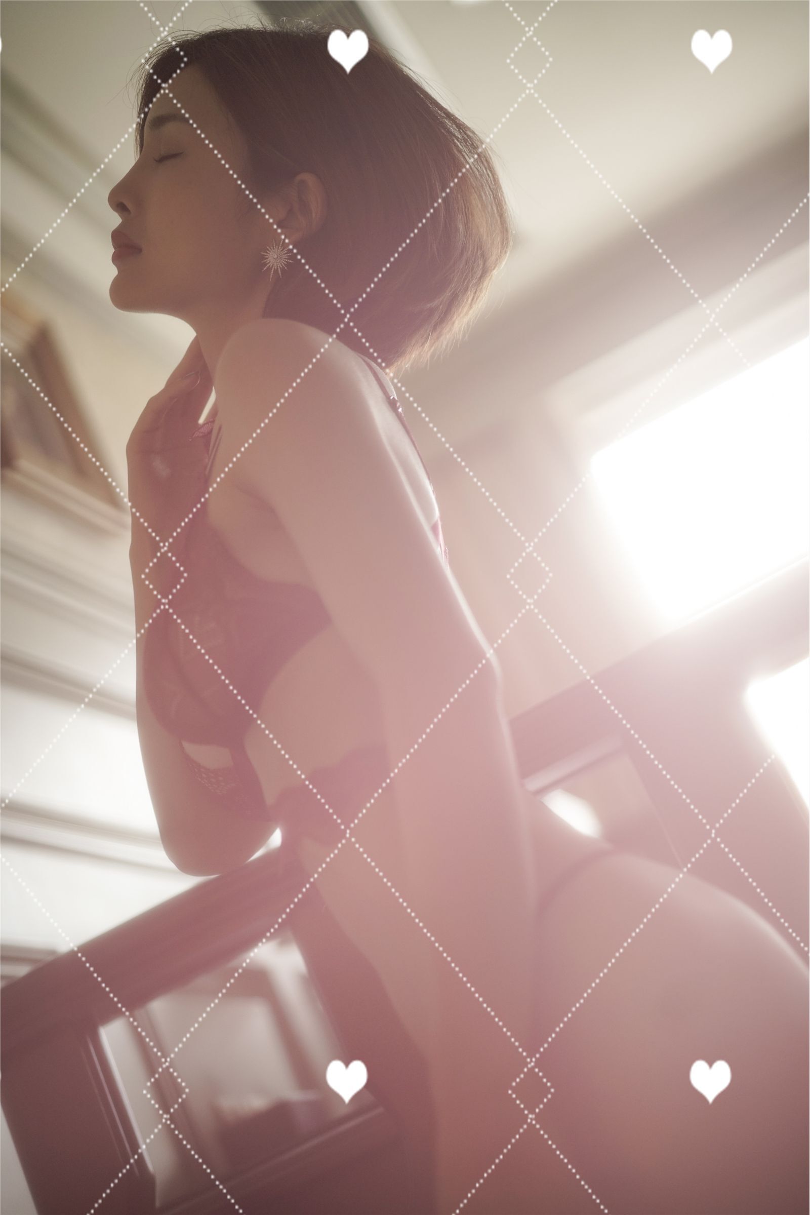 巨乳女神闫盼盼8月最新WSG写真